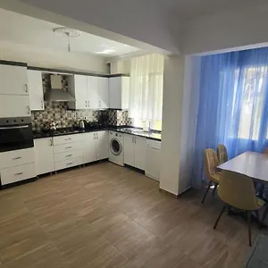 Апартаменты Infinity Oldtown Apartment, Located In City Center